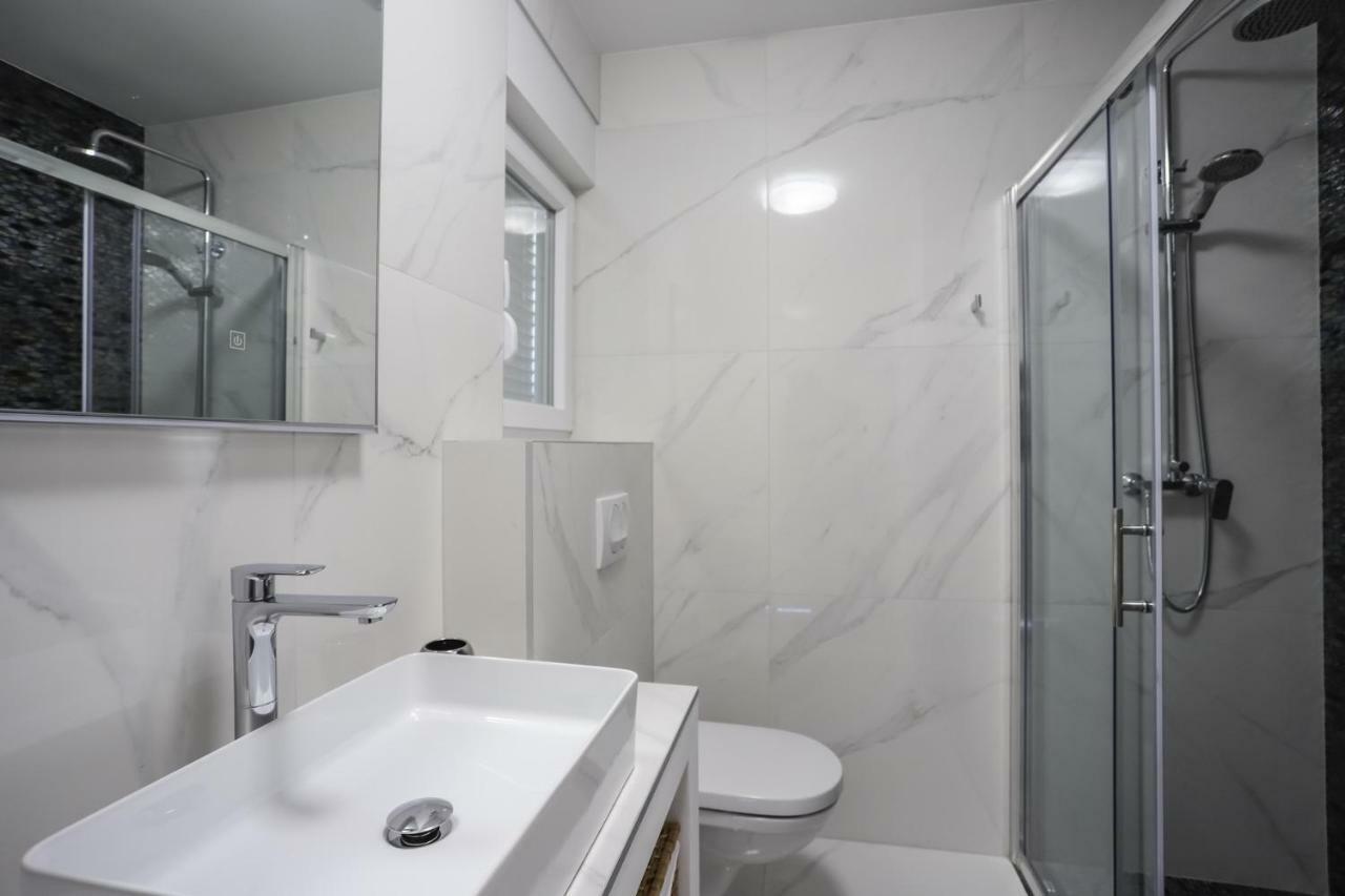 Villa Adastra Vinišće Екстериор снимка